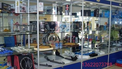天津汽車4S店貨架系統全解析 從汽配城貨架到導航展柜的專業布局